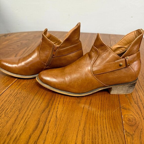 93 Vintage Taupe, Devon Ankle Boots, Vegan Leather, Size 8M - Picture 4 of 8